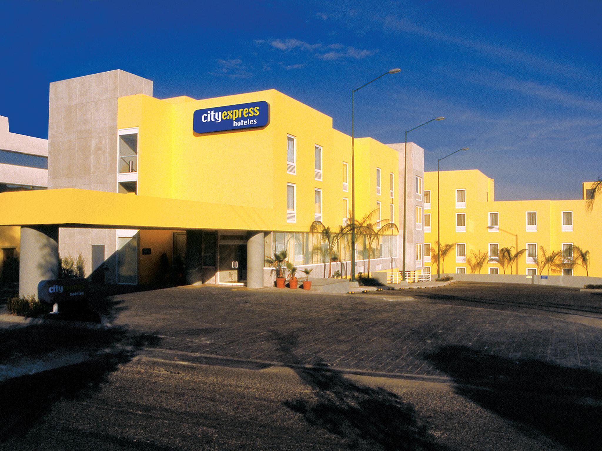 Hotel Express By Marriott Queretaro
