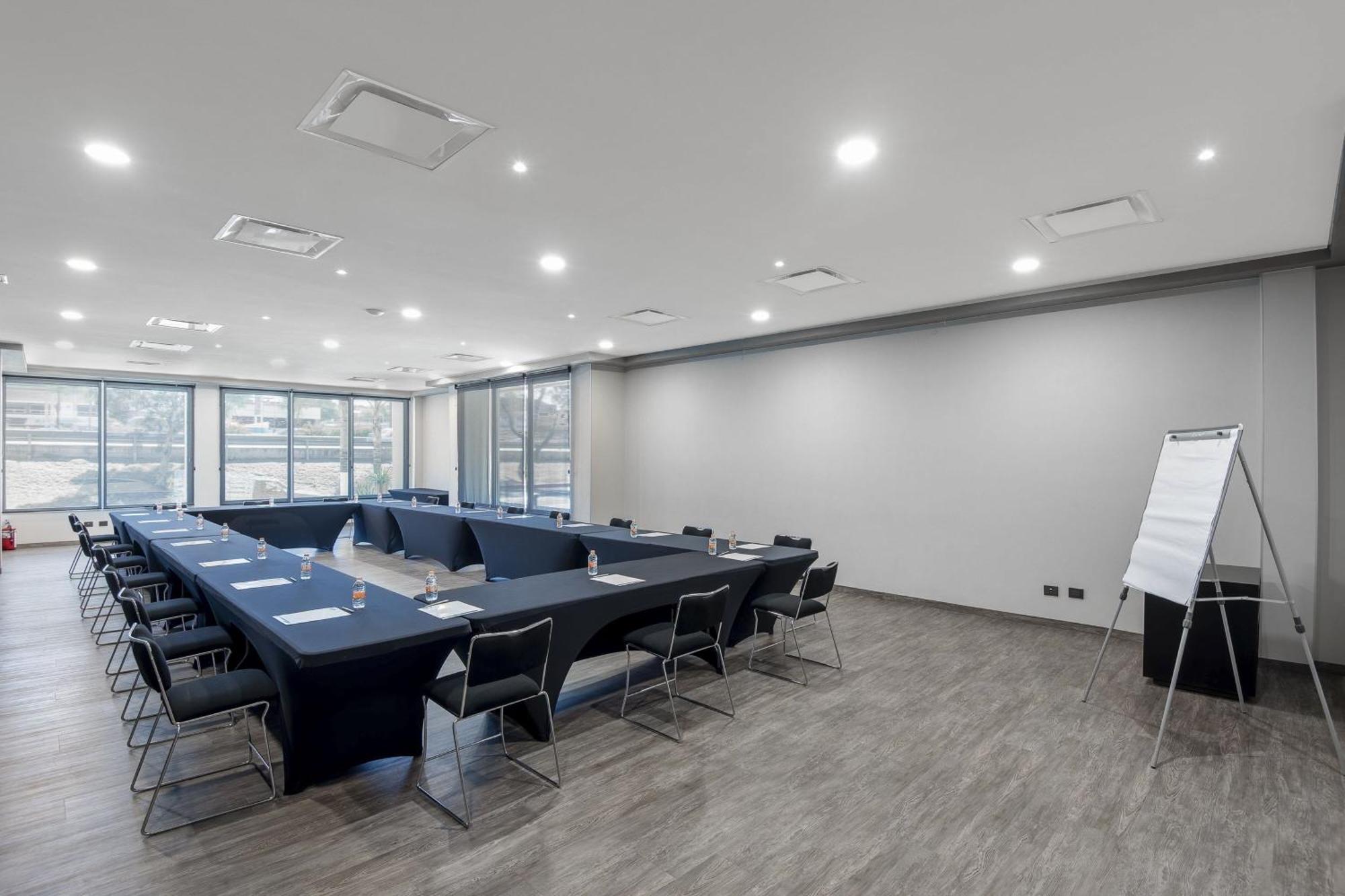 Hotel Express By Marriott Queretaro