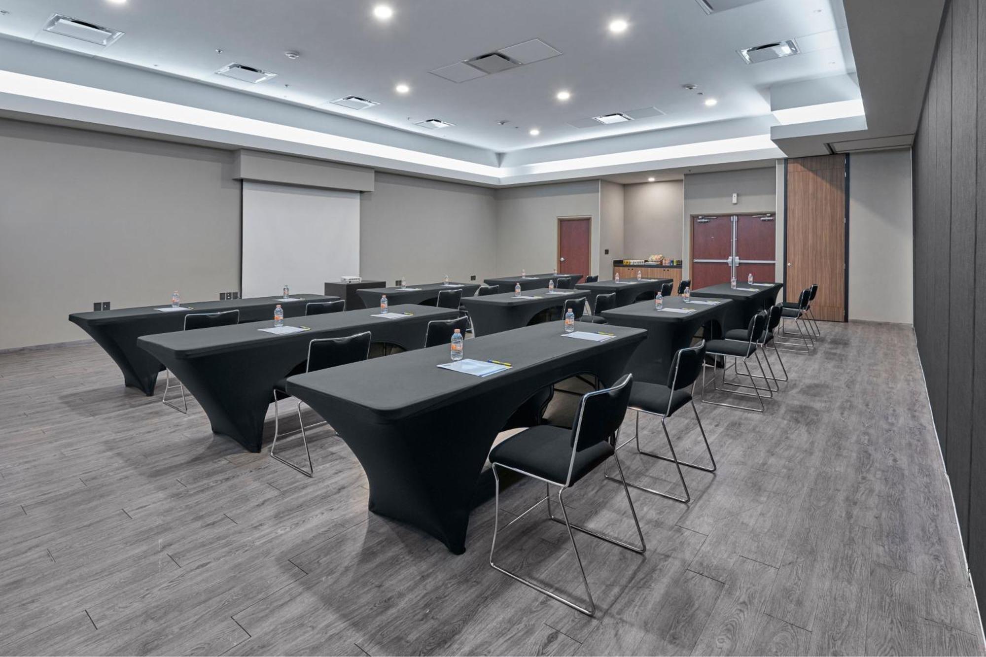 Hotel Express By Marriott 4*
