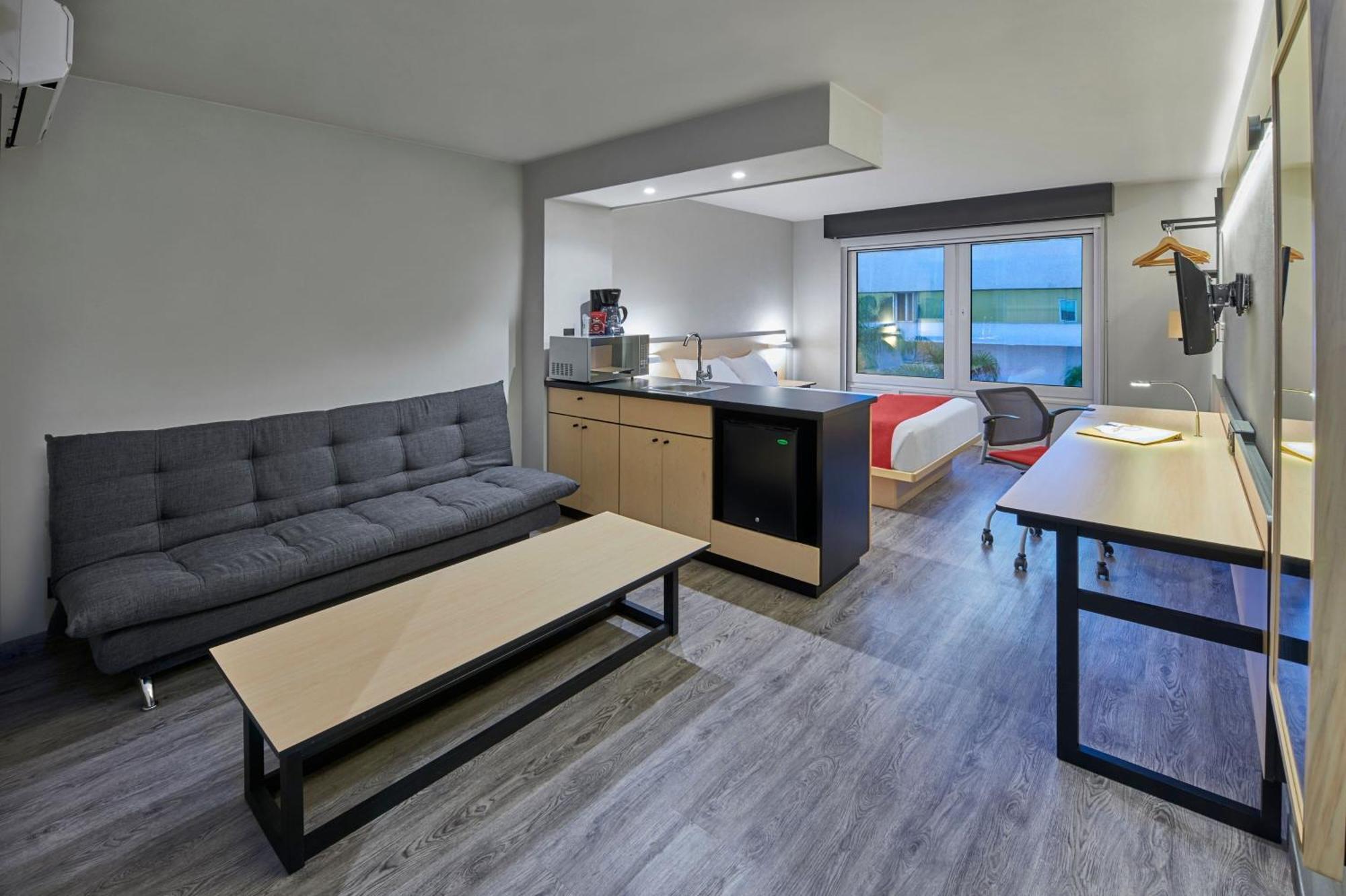 Hotel Express By Marriott Queretaro